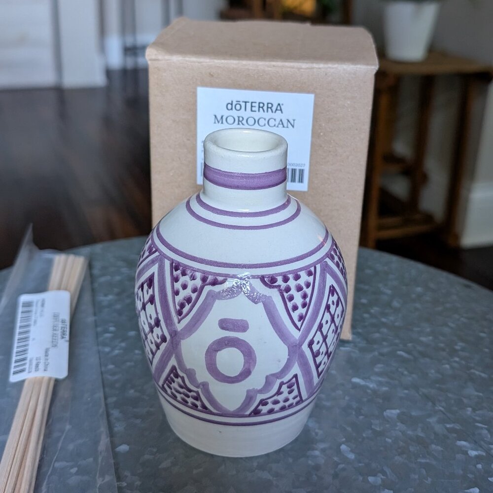 doTERRA Moroccan Vase & 10 Diffuser Reeds (BRAND NEW)